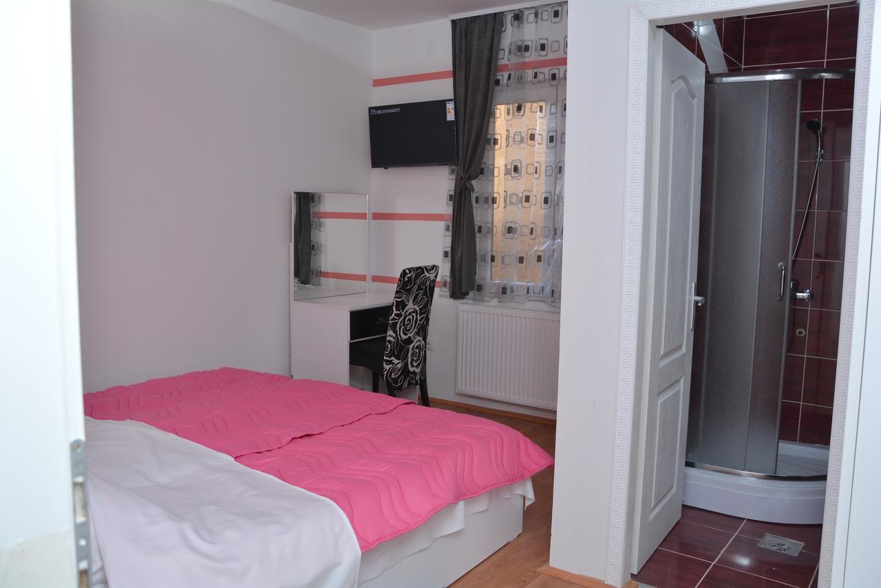 Bed and Breakfast Prenociste Bojan 017 Vranje Exterior foto