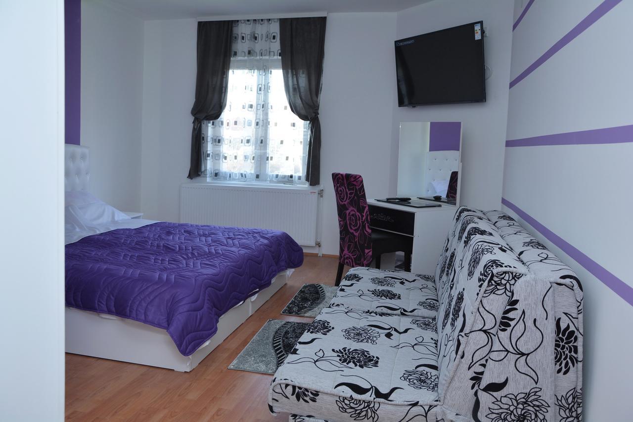 Bed and Breakfast Prenociste Bojan 017 Vranje Exterior foto