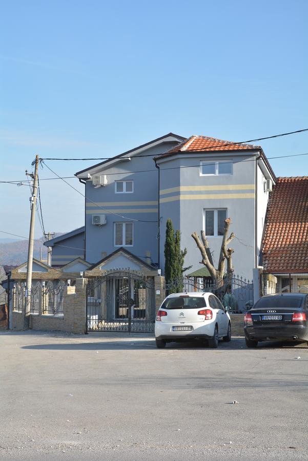 Bed and Breakfast Prenociste Bojan 017 Vranje Exterior foto