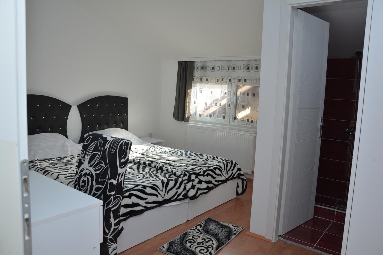 Bed and Breakfast Prenociste Bojan 017 Vranje Exterior foto