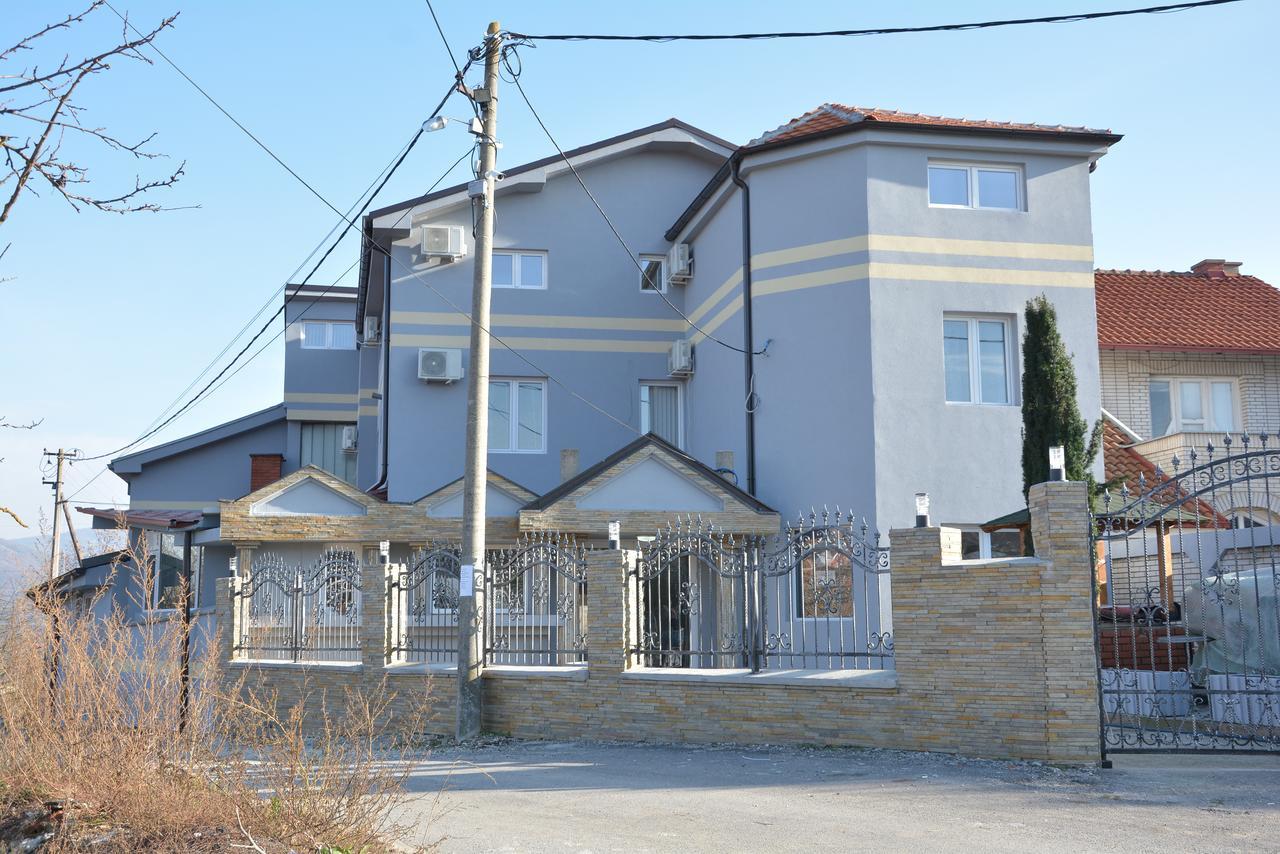 Bed and Breakfast Prenociste Bojan 017 Vranje Exterior foto