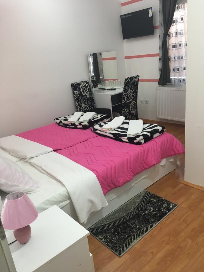 Bed and Breakfast Prenociste Bojan 017 Vranje Exterior foto