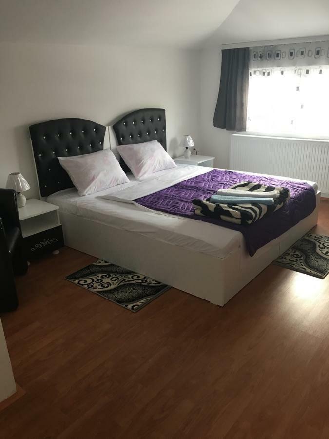 Bed and Breakfast Prenociste Bojan 017 Vranje Exterior foto